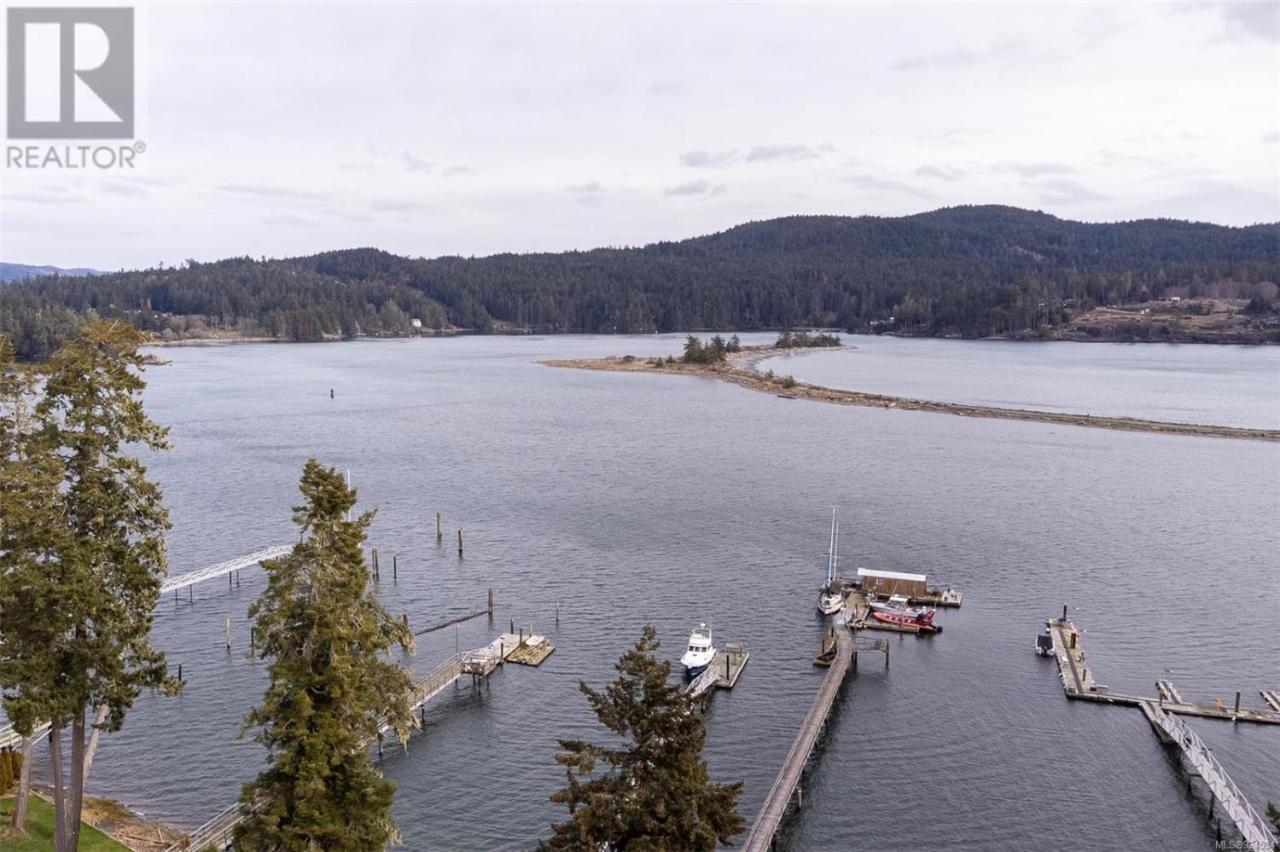 Salty Towers Ocean Front Cottages Sooke Exterior photo